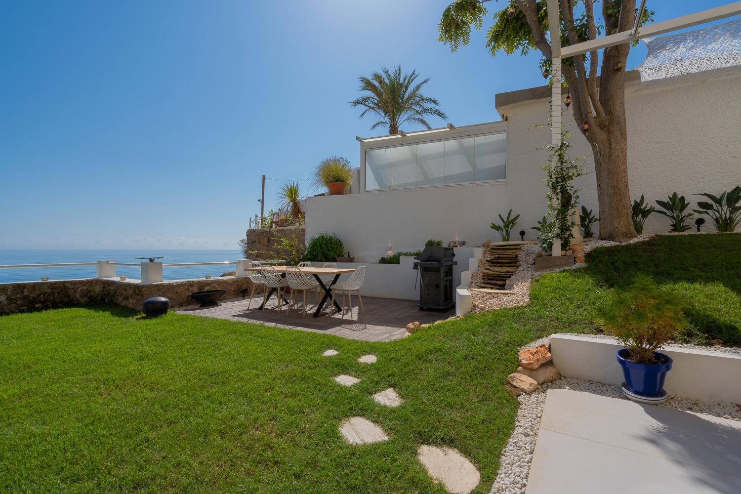 Ferienwohnung Private 250Sqm Garden Duplex, Jacuzzi, Cinema, Sea View Escape Torremolinos Exterior foto