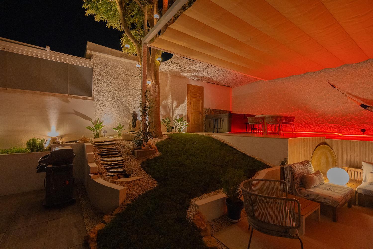 Ferienwohnung Private 250Sqm Garden Duplex, Jacuzzi, Cinema, Sea View Escape Torremolinos Exterior foto