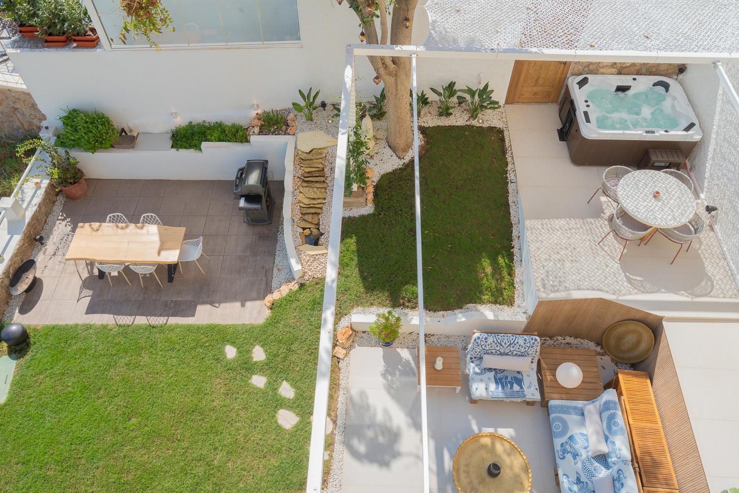 Ferienwohnung Private 250Sqm Garden Duplex, Jacuzzi, Cinema, Sea View Escape Torremolinos Exterior foto
