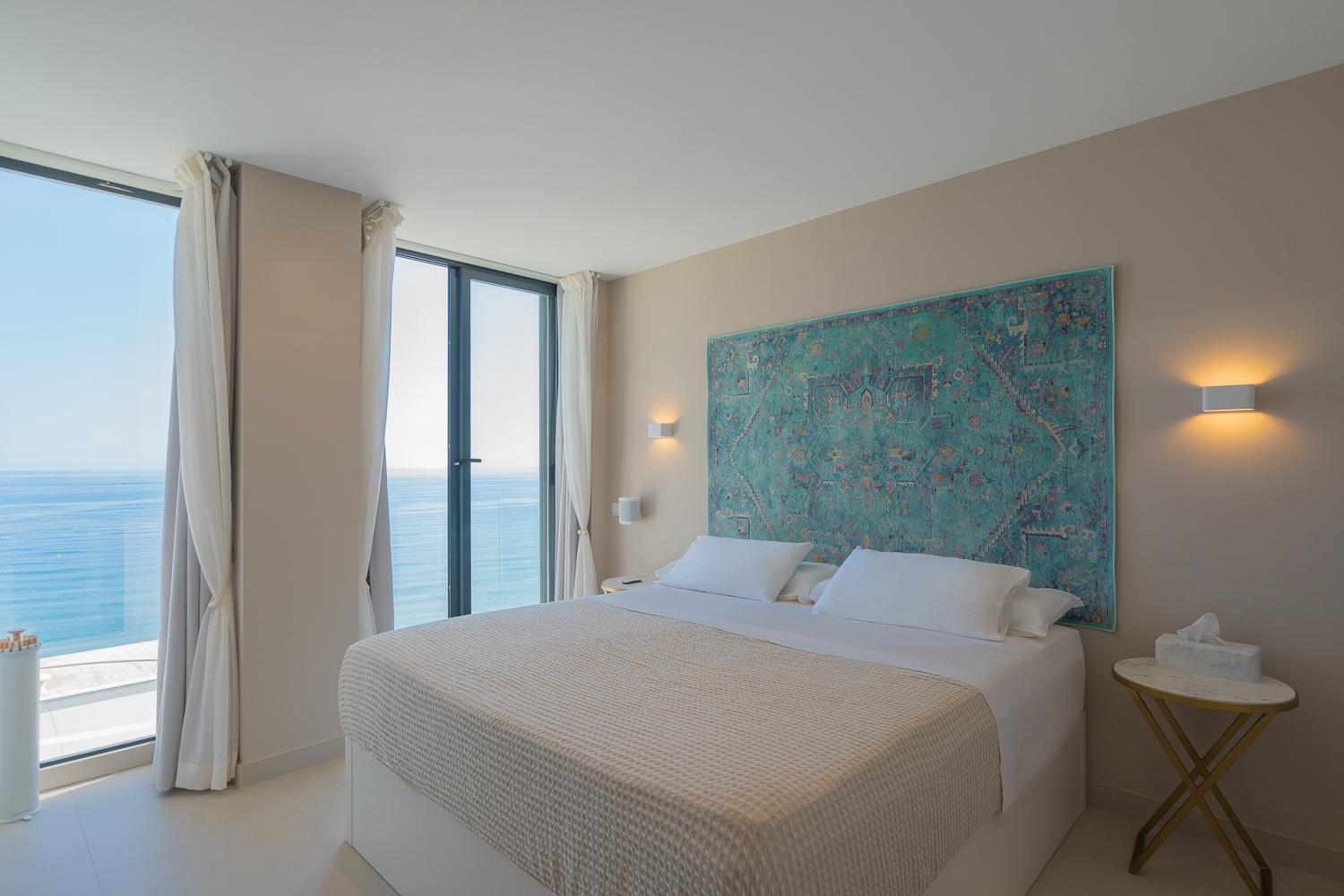 Ferienwohnung Private 250Sqm Garden Duplex, Jacuzzi, Cinema, Sea View Escape Torremolinos Exterior foto